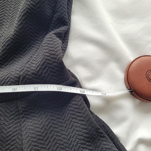 Little black dress, size 6 - Picture 5 of 10